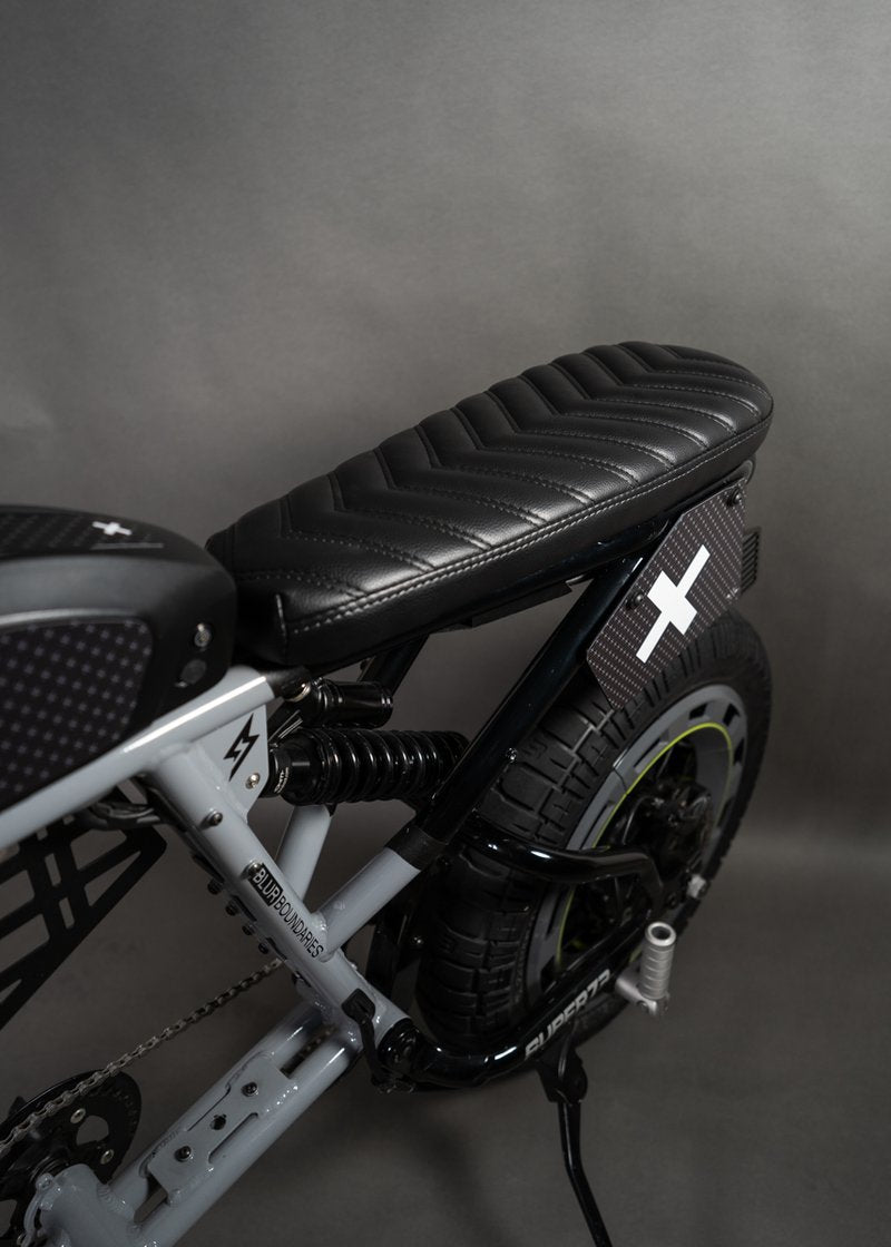 Blur Boundaries 2-Up Black Synthetic Leather V-Stitch Seat For