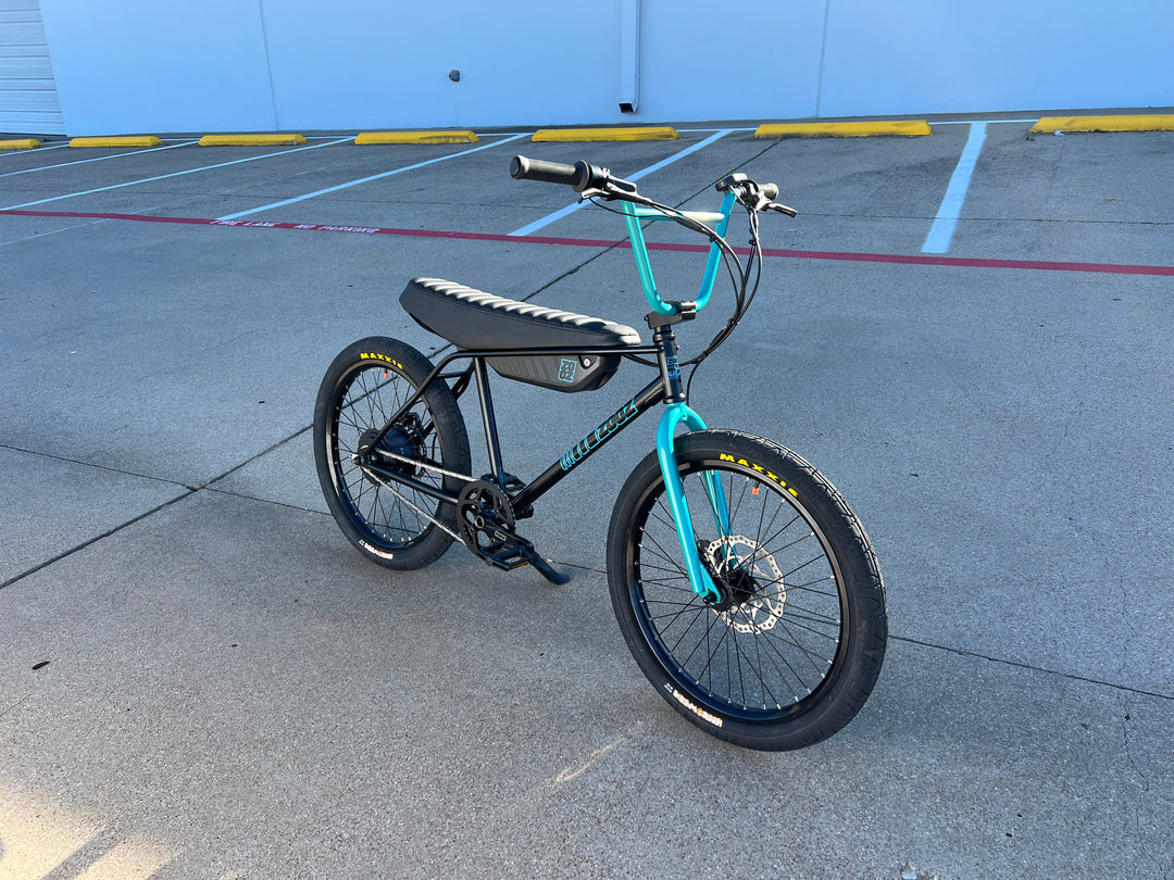 ZOOZ Garage Series Ultra Urban 750 - Electric Bike
