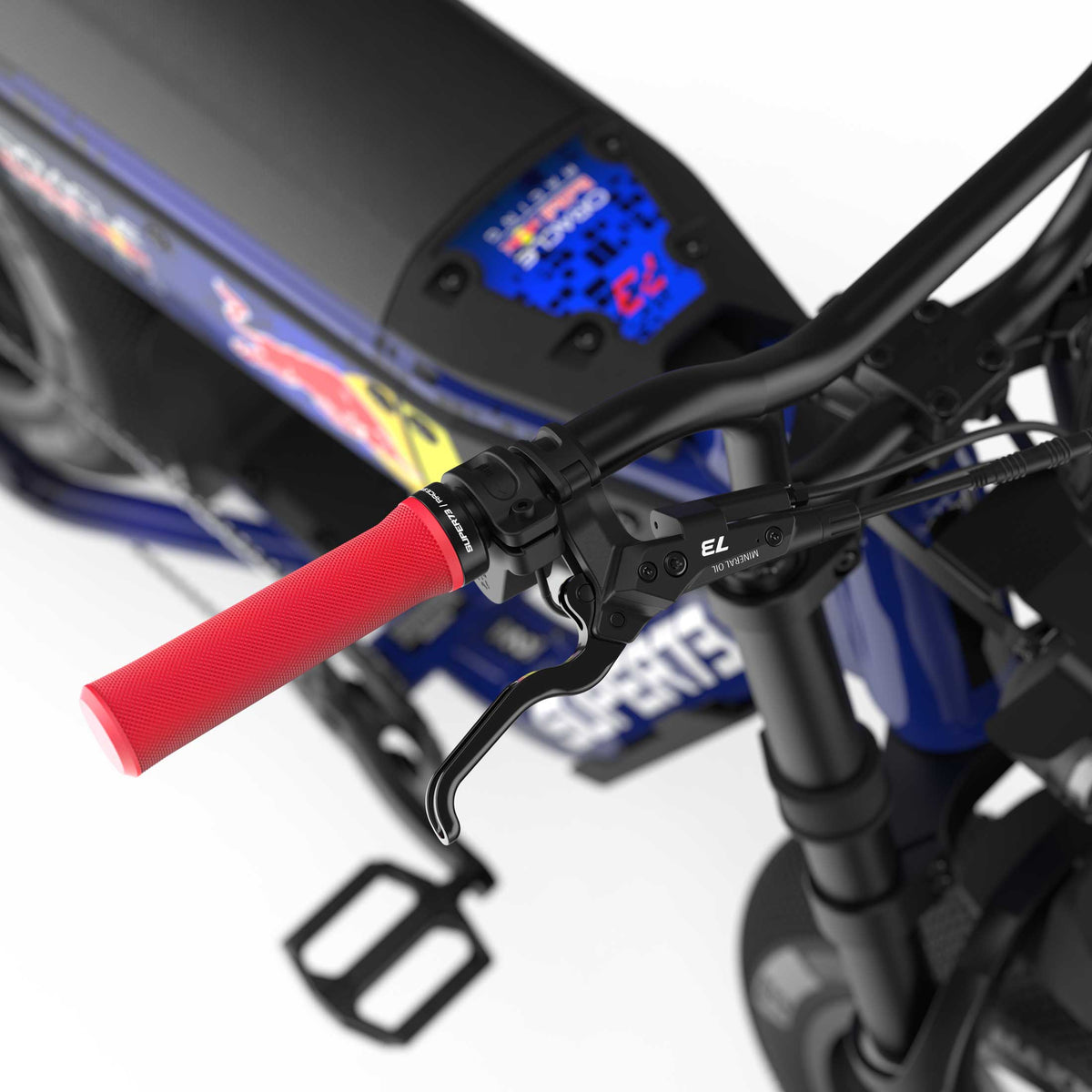 Brakes and red grips, M1D SE Nightfall Blue